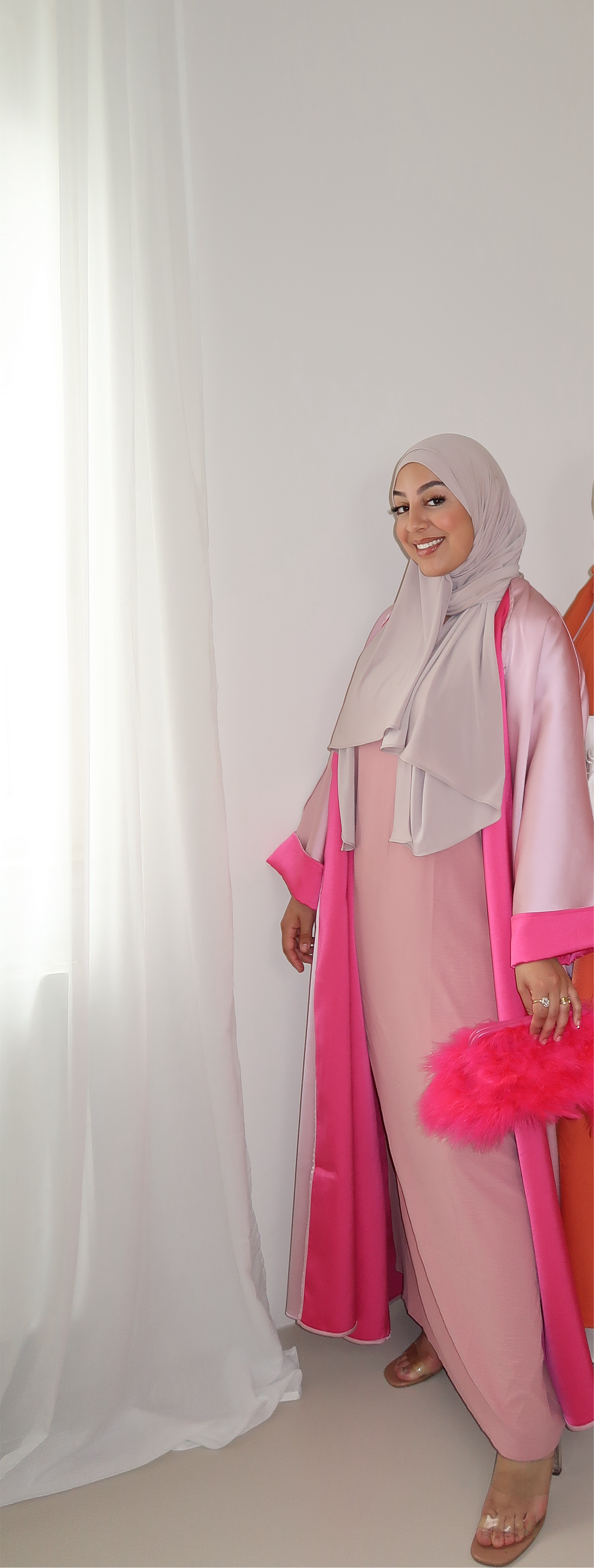 PLIEGUÉ Fuchsia X Pink - Premium Abaya’s from Sahara Soirée - Just €120! Shop now at Sahara Soirée