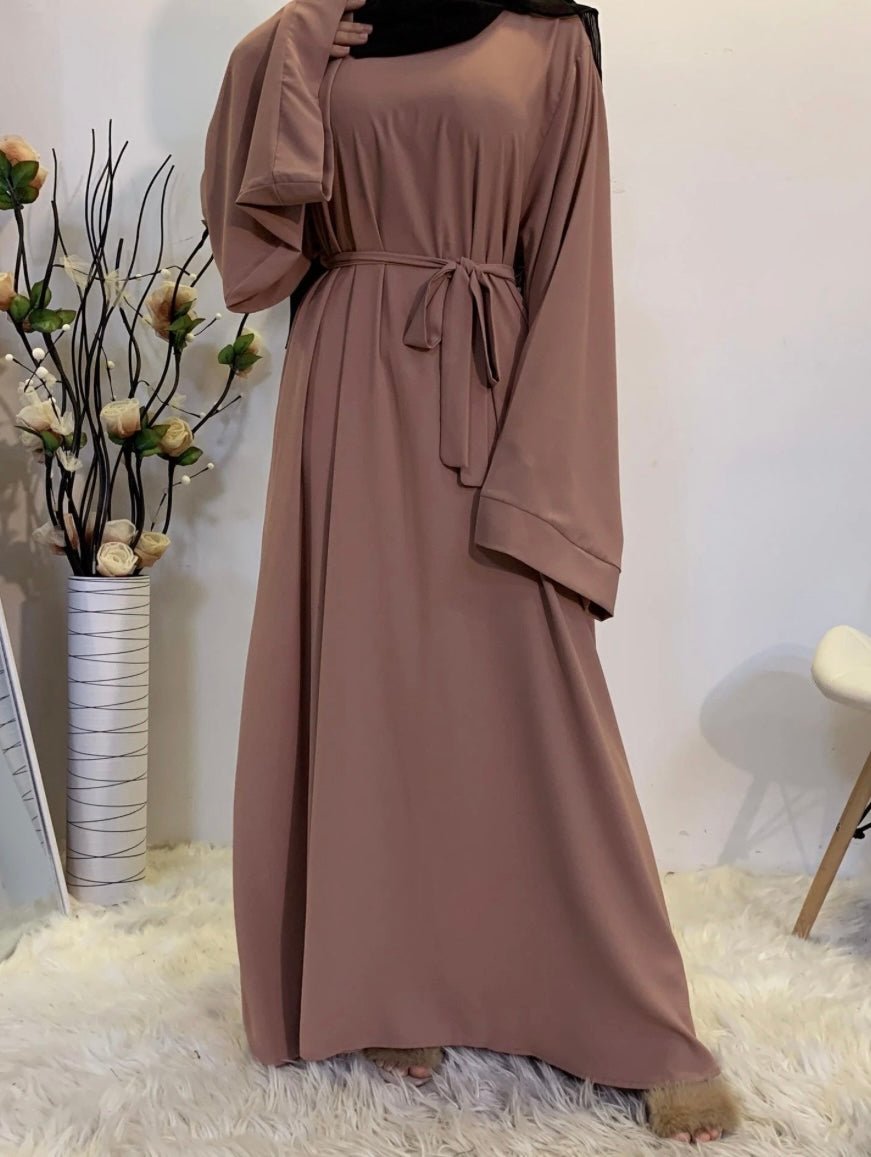 (Pre-order) Essentials Premium Abaya - Premium Abaya’s from Sahara Soireé - Just €60! Shop now at Sahara Soirée